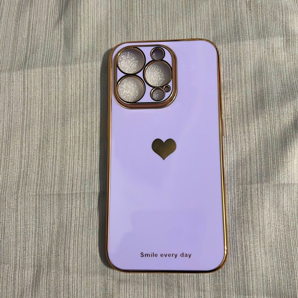 I’m selling a brand new iPhone 14 pro case